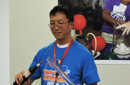 Gordon Lau performs fun with science 